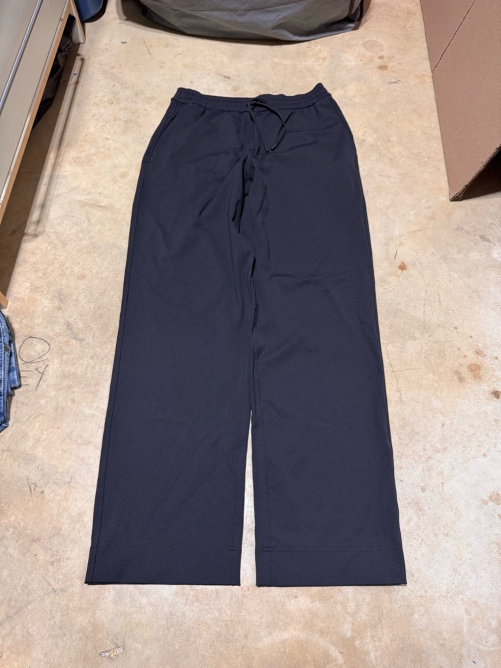 Lululemon Swift Mid-Rise Wide Leg Womens Small Pants Luxtreme Black LW5FWWS